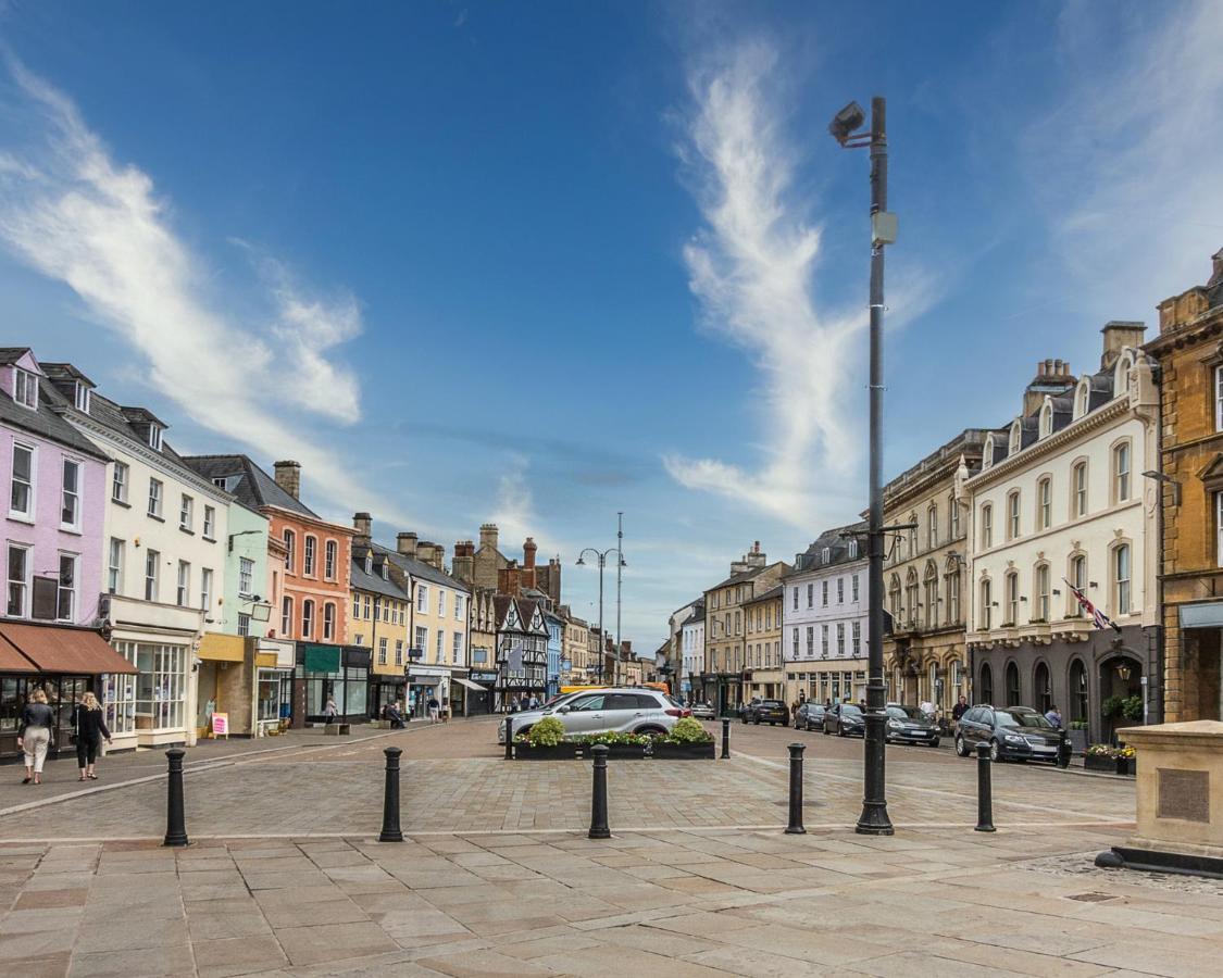 Corinium Lodge - Town Centre Apartment Cirencester Zewnętrze zdjęcie